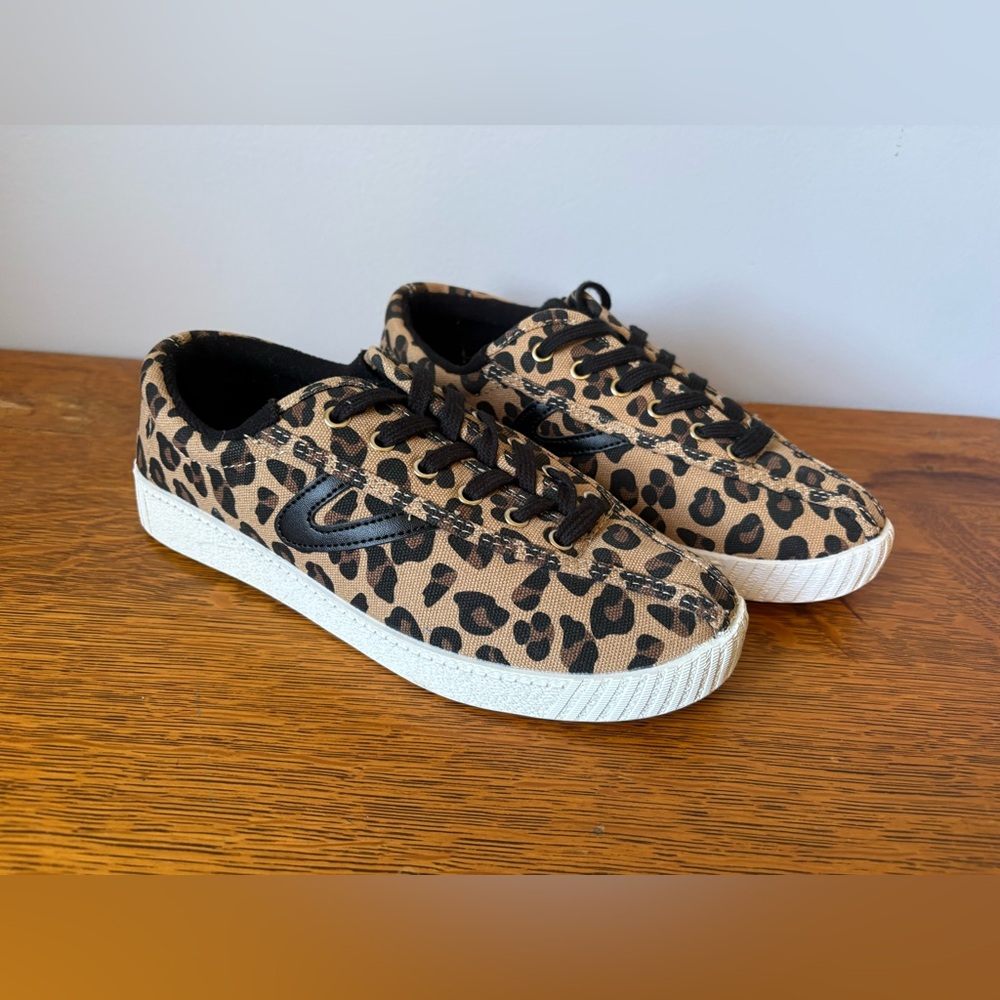 Tretorn Women’s Size 7 NYLite Plus Leopard Print Sneakers Canvas Shoes Animal